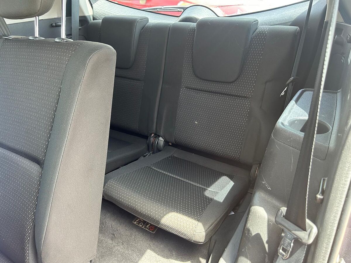 TOYOTA COROLLA VERSO 2.2 D4D SPANISH LHD IN SPAIN 91000 MILES 7 SEATS SUPERB 2008